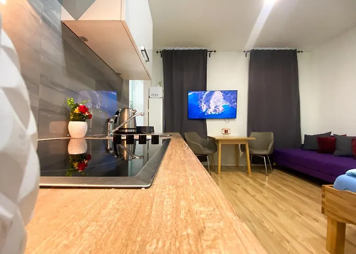 Senator Flat Paulus Apartment